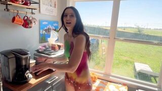 Body Painted Housewife Shows You How To Make Your Husband The Perfect Cup Of Coffee - porn video